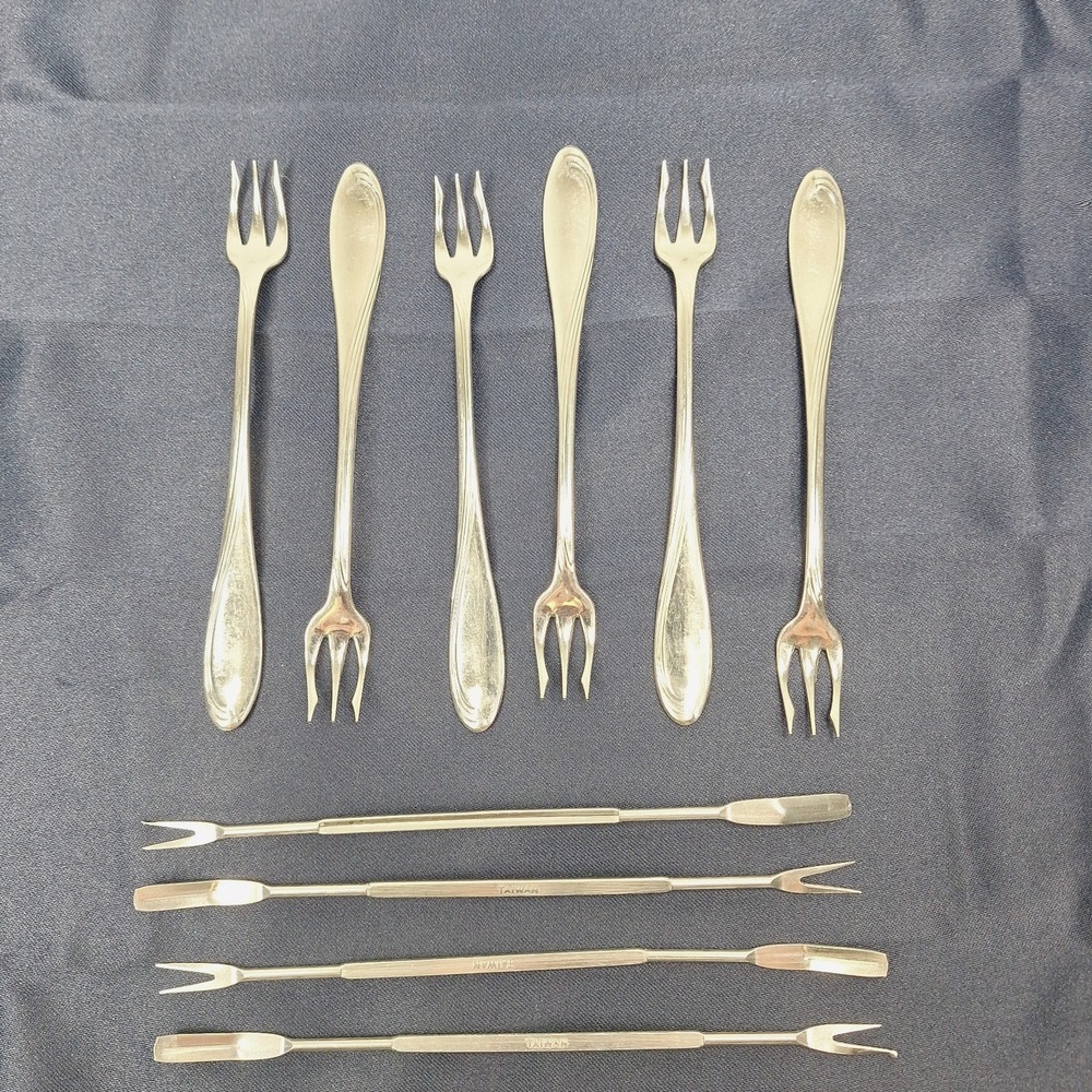 6 Oneida Silver Stainless Camber Cresta Windswept Scroll Cocktail Forks + 4 read